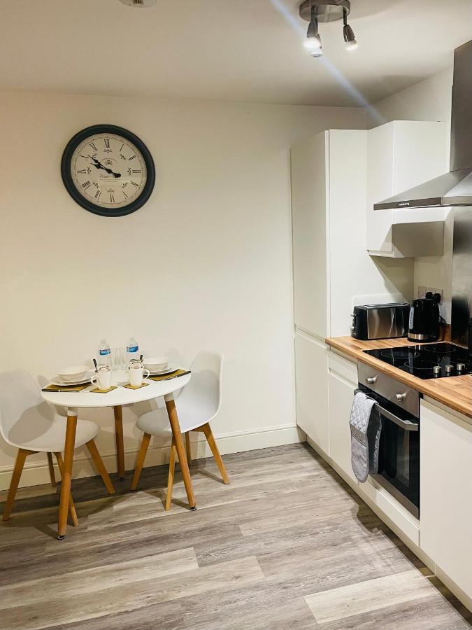 #0509 Two Bedroom Serviced Apartment- Free Parking 德比 外观 照片